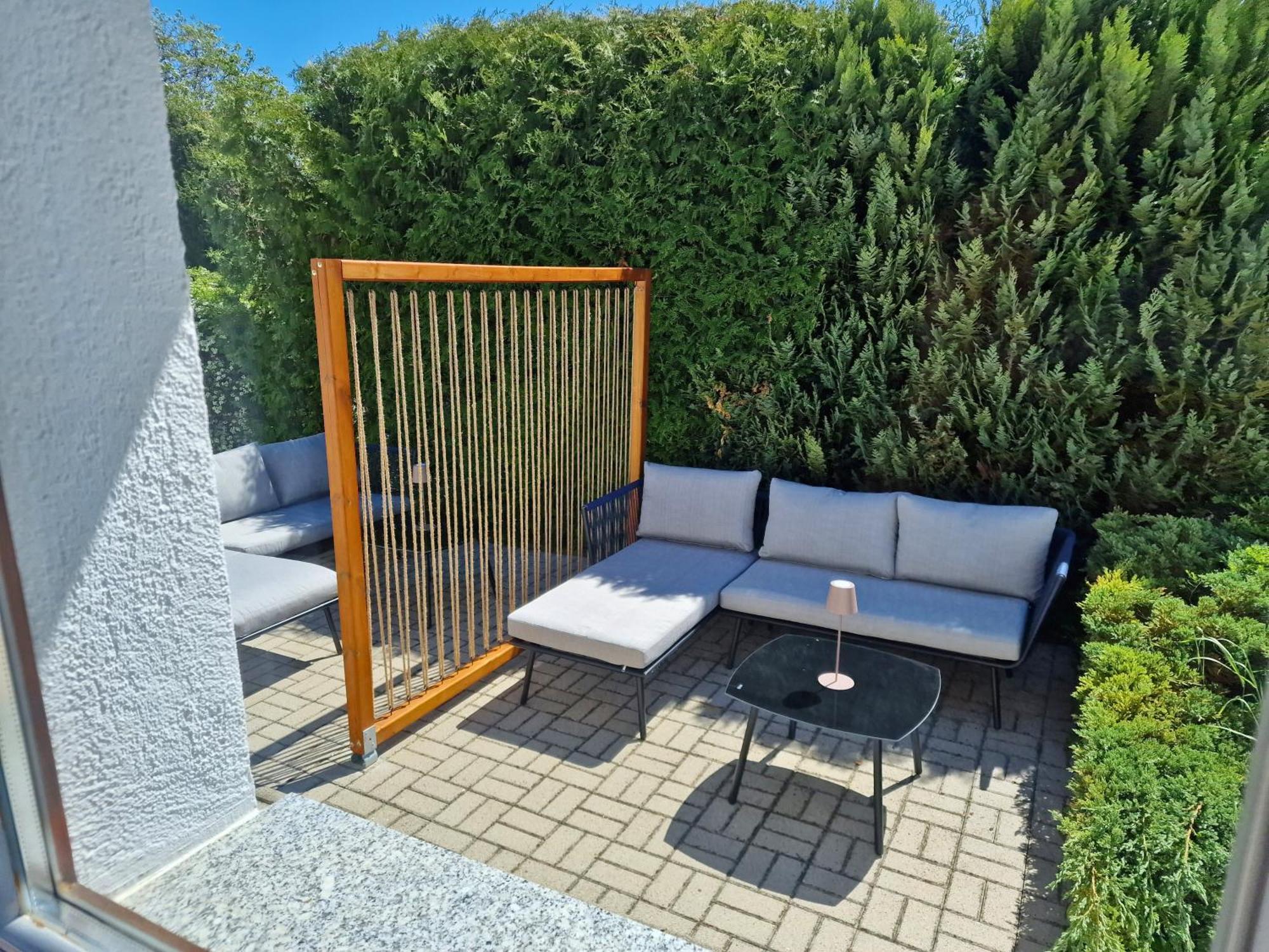 The Secret Garden - Keszthely Bed and Breakfast Buitenkant foto