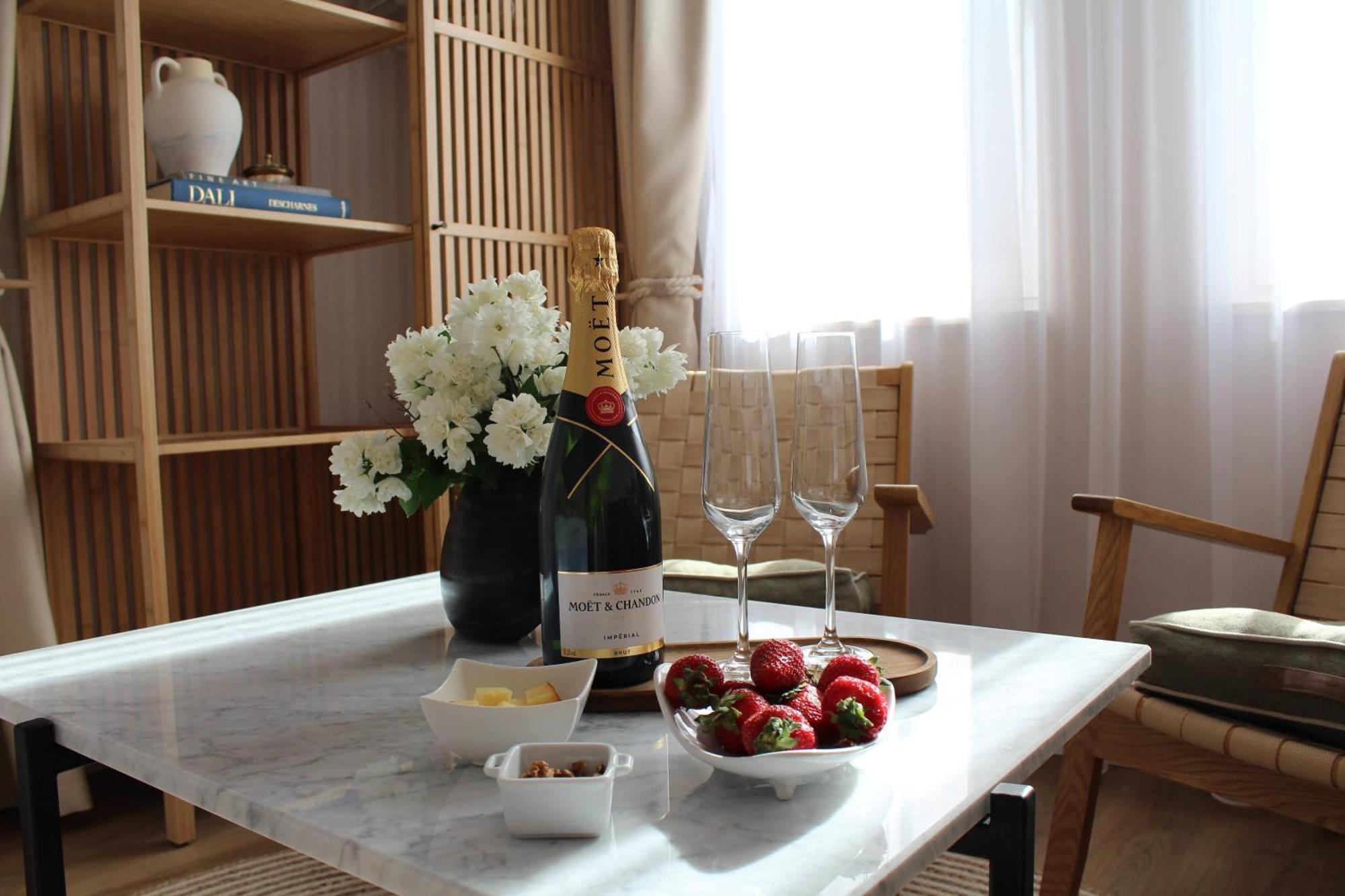 The Secret Garden - Keszthely Bed and Breakfast Buitenkant foto