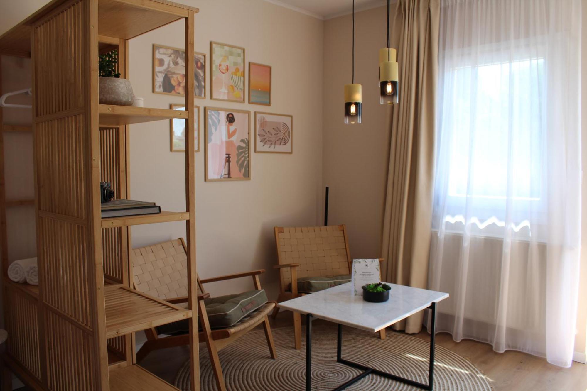 The Secret Garden - Keszthely Bed and Breakfast Buitenkant foto