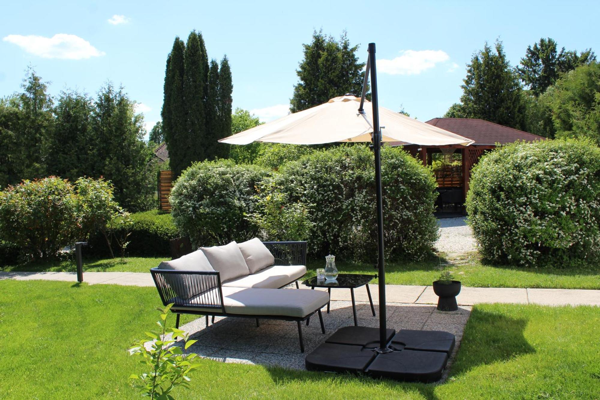 The Secret Garden - Keszthely Bed and Breakfast Buitenkant foto